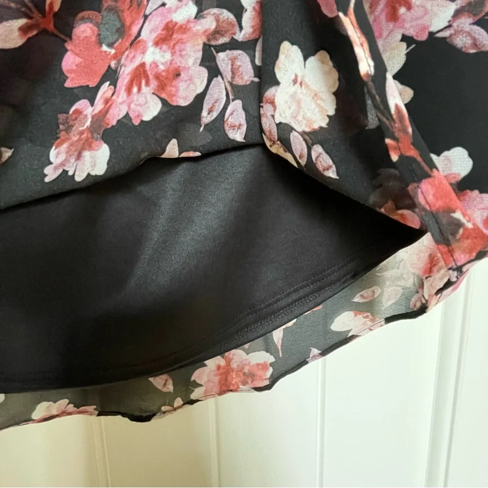 Stitch Fix Fortune + Ivy Naya Scoop Neck Blouse Black Pink Floral Print Size XS - Picture 7 of 8